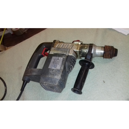 87 - Performance Power corded 850 watt rotary hammer drill