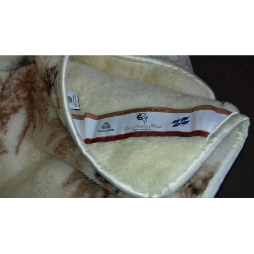 418 - Heavyy llama wool super king size throw