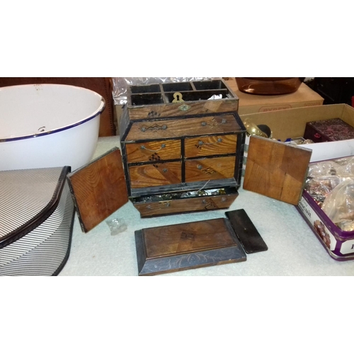 72 - Victorian parquetry Japanese style jewellery box (needs minor restoration) and contents