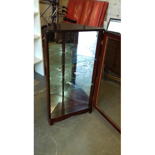 402 - 102 cm tall mahogany look mirrored back 2 glass shelf corner display cabinet, lockable with key pres... 