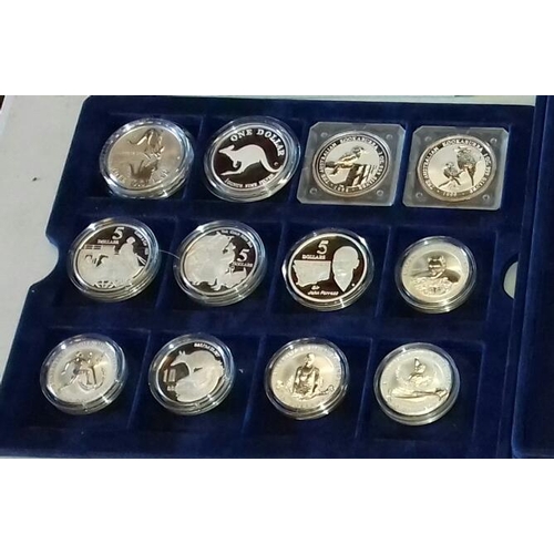 660 - Set of 24 Royal Australian Mint official coins of Australia, top tray of 12 with certificates, inclu... 