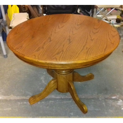 434 - 107 cm diameter round pedestal dining table