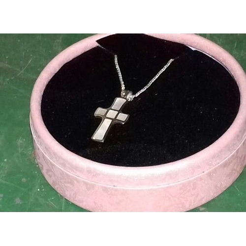 632 - 925 stamped silver and mother of pearl inlaid cross and chain