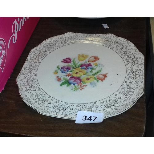 347 - 30 cm diameter h&k Tunstall tapestry patterned cake plate