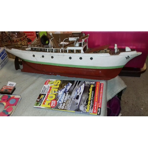 417 - Approx. 76cm long radio control model boat restoration project & 2 x model boat magazines