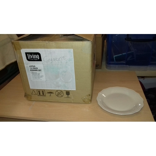 437 - New Argos living 'Lotus' 12 piece dinner set