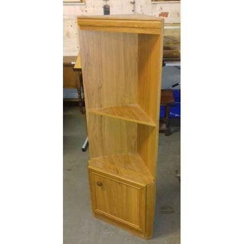 404 - Light wood look corner display cupboard