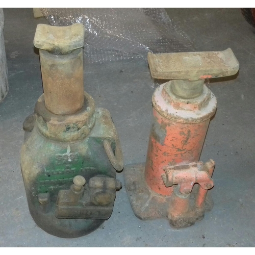 2 - 2 x garage find vintage metal hydraulic car jacks, no arms