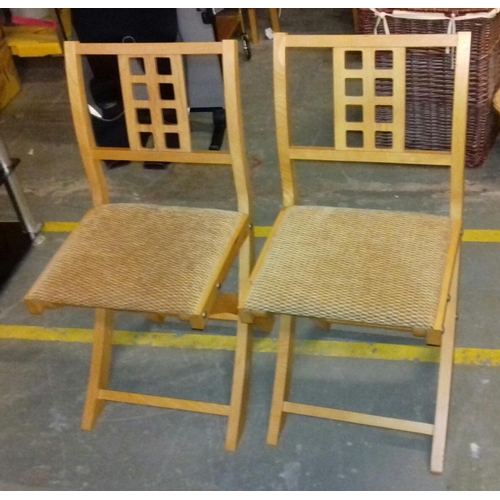 433 - 2 x light oak folding dining chairs