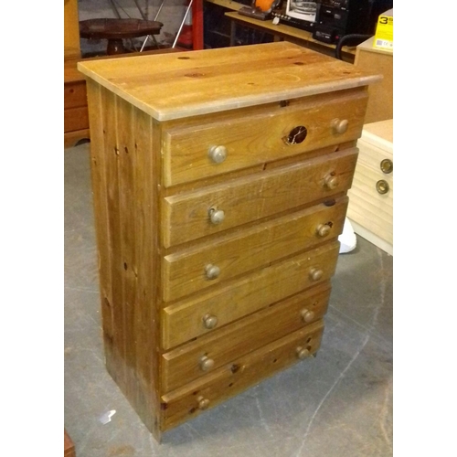 425 - 76 x 44 x 117 cm tall pine 7 drawer chest