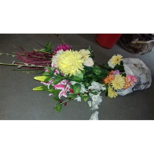 24 - Bundle of assorted artificial flowers