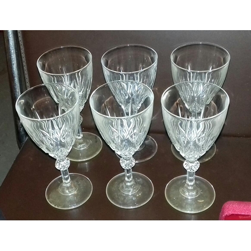 69 - Set of 6 x crystal wine glasses