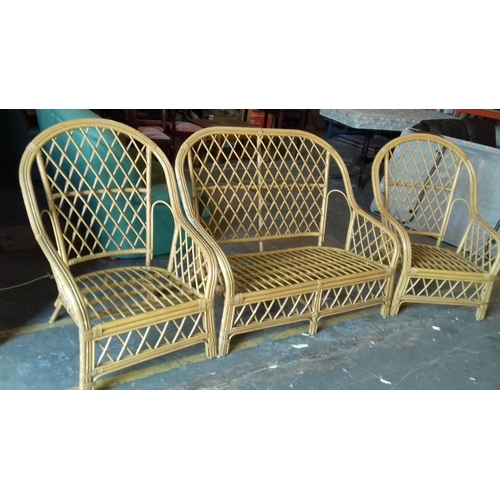 386 - Cane 2 + 1 + 1 suite frame