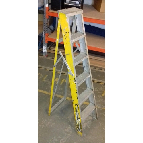 208 - Yellow aluminium 6 step ladder