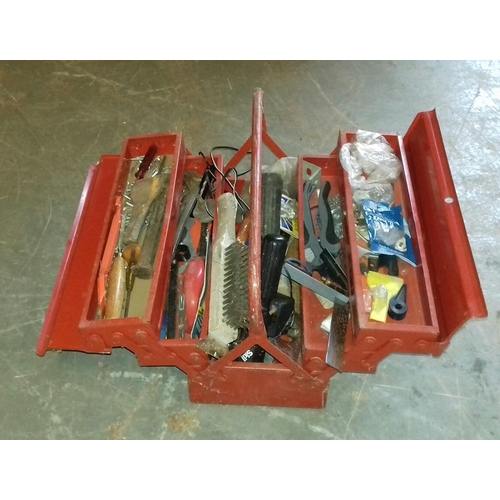 246 - Red cantilever tool box and contents