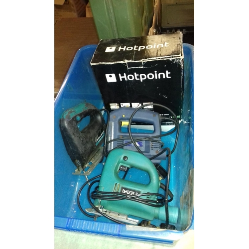 155 - Boxed Hotpoint steam cleaner and 3 x unboxed corded jigsaws