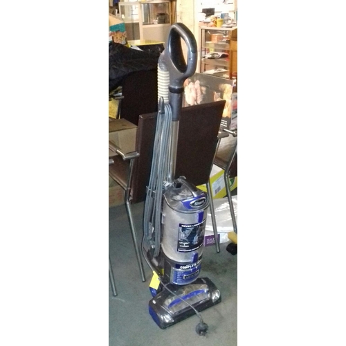 573 - Shark rotator 1200 wt bagless upright and vac