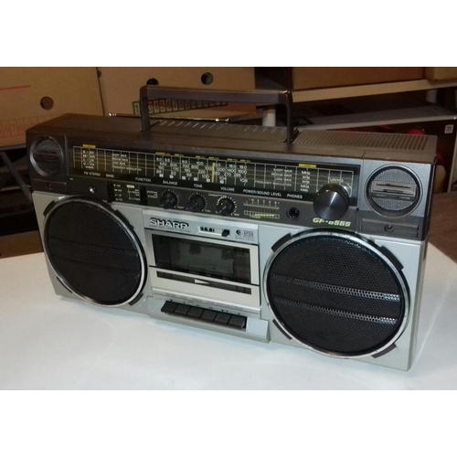 554 - Retro sharp radio cassette player model GF 6565 for spare or repair