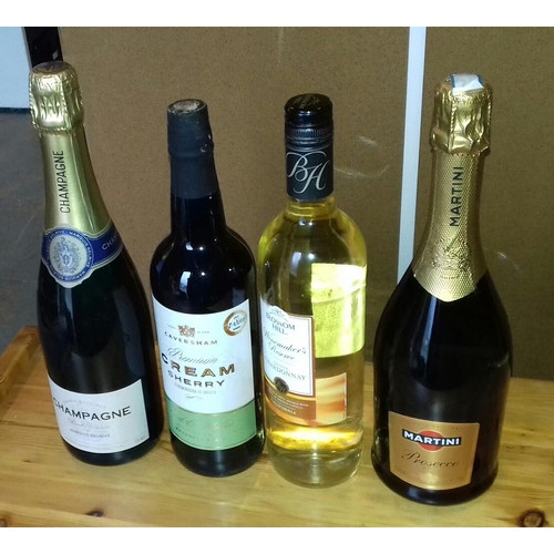 49 - Selection of 4 x unopened bottles of alcohol including sherry, champagne and prosecco etc.