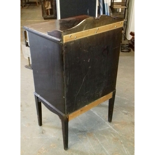 565 - 51 x 37 x 84 cm dark wood sheet music cabinet