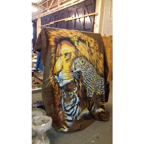 181 - Very large big cat fleece throw, approx 250 x 160 cm