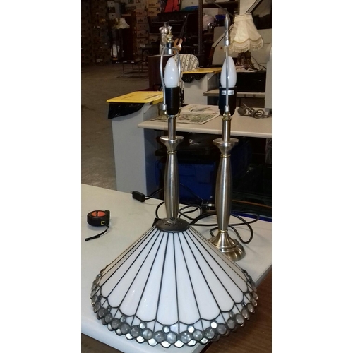 423 - Pair of 54 cm tall lamps with Tiffany style shades