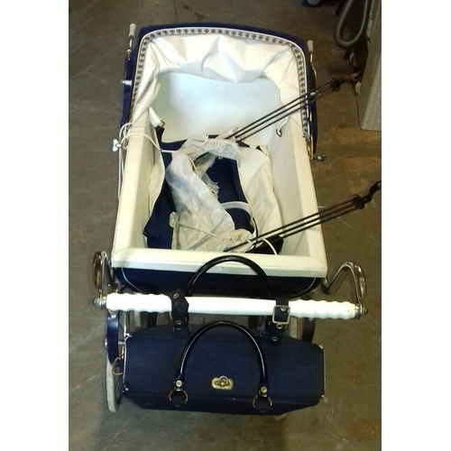 360 - Child's Silver Cross coach built dolls pram with accessories