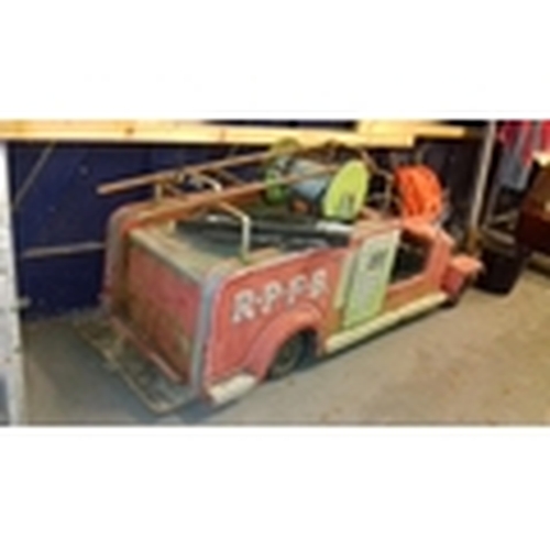 343 - 1950/60's 7 ft. long wooden fire engine (possibly fairground ride) with working steering in need of ... 