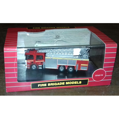 219 - New and boxed Oxford fire brigade models 1/76 scale Avon Scania aerial rescue pump