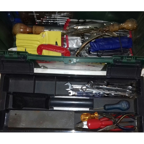 269 - Green 20 inch tool box and contents