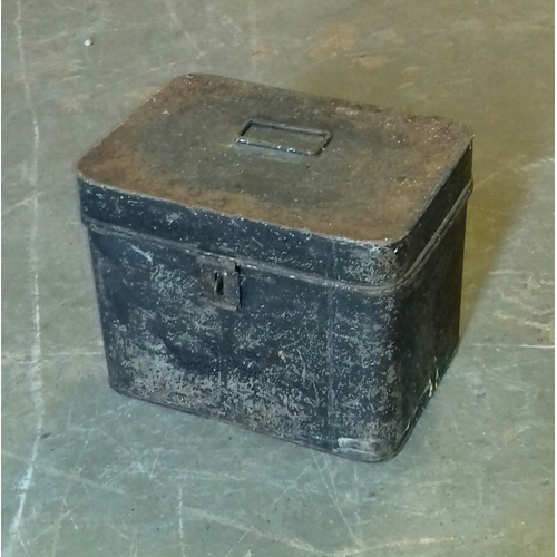 242 - 39 x 29 x 29 cm old metal box