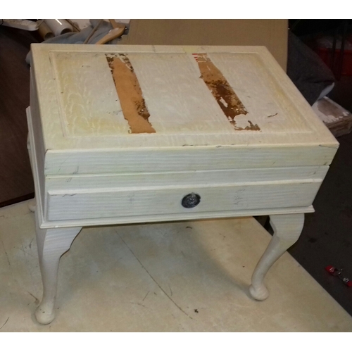 366 - Approx 55 x 38 x 48 cm cutlery box table