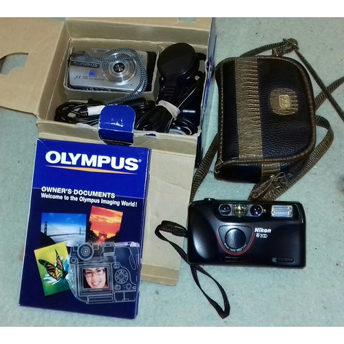 290 - Boxed Olympus M700 all weather digital camera & Nikon AF200 camera in case