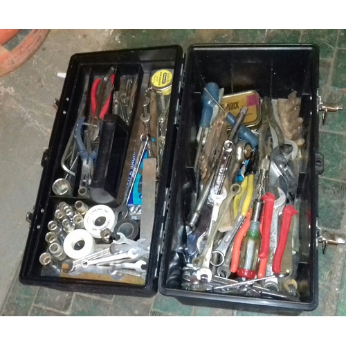 177 - Stanley hard plastic tool box with contents