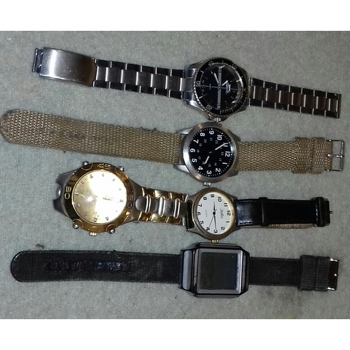 545 - Bundle of 5 x assorted wrist watches