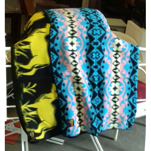 207 - Pair of approx' 300 x 160 cm vintage Lilala throw/blankets