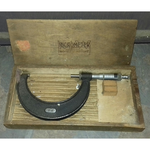 219 - Moore and Wright number 966 micrometer in case