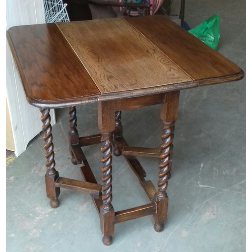 438 - 75 cm wide old oak barley twist gate leg table