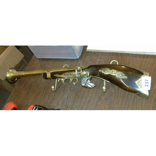 237 - Brass and wooden replica blunderbuss with attached coat hang hooks