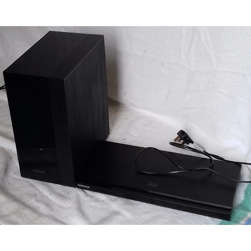 297 - Samsung blu-ray 3D smart hub player (no remote) &  type PSWD450 wireless subwoofer