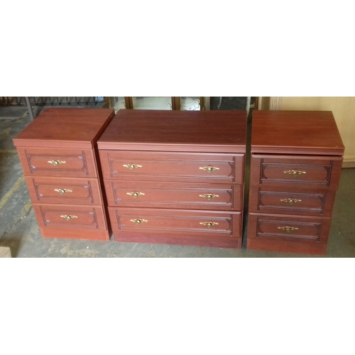 362 - 79 x 47 x 70 cm tall mahogany look 3 drawer chest and matching pair of 45 x 47 x 70 cm tall 3 drawer... 