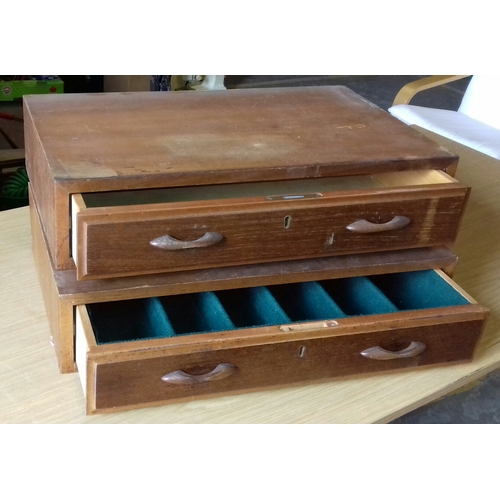 351 - Pair of 59 x 35 x 13 cm tall wooden drawers