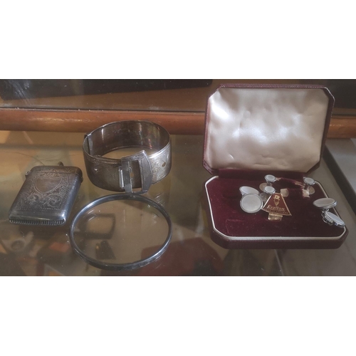 17 - Stratton mother of pearl decorated cuff link set in case, engraved pattern EPNS vesta case and 2 x o... 