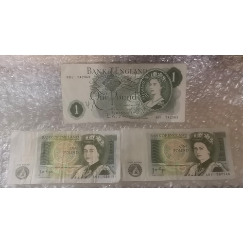 19 - 3 x old UK £1 notes