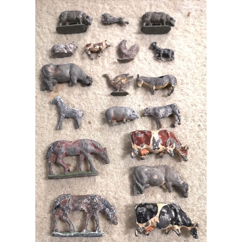 229 - Bundle of 18 x assorted old lead farm animals in varying condition