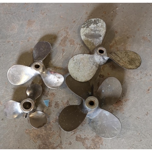 226 - 4 x assorted small 3 and 4 blade propellers