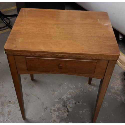 419 - Mid century sewing table with Singer 201 K sewing machine (no power/foot pedal)