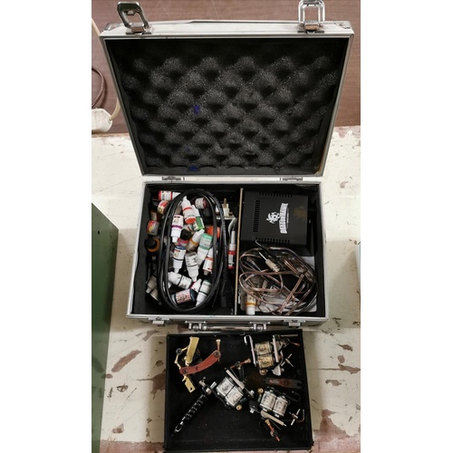 113 - Dragon Hawk tattoo gun in case with accessories