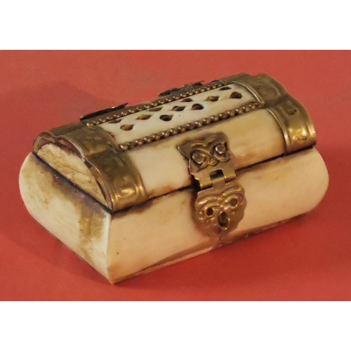 56 - Approx 7.5 x 5 x 4 cm bone and gilt trunk shaped pot