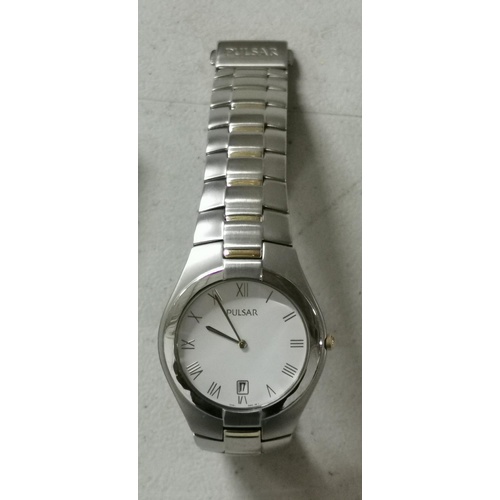 86 - Pulsar gents watch serial number 230860 - needs battery